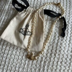Vivienne Westwood Pearl Choker